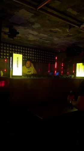 Early morning DJ set at Bar Americas Guadalajara