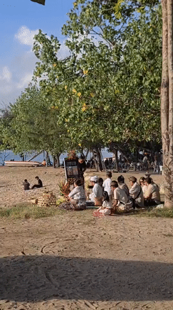 Quiet afternoon scenes along a Denpasar beachfront