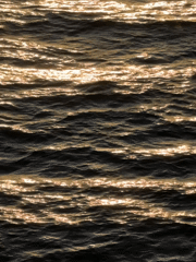 Gulf of Mexico sunset captured by witnesses near oil rigs