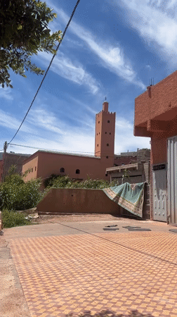 Driver documents casual afternoon journey through Ouaouizert, Morocco