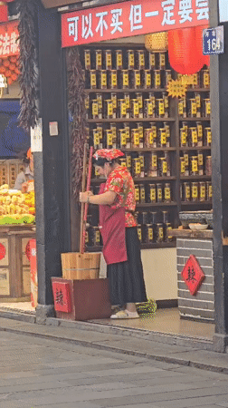 Morning street life documented across Shangcheng District, China