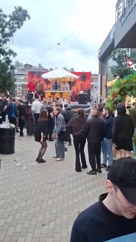 Outdoor concert draws crowds in Irkutsk Friday evening