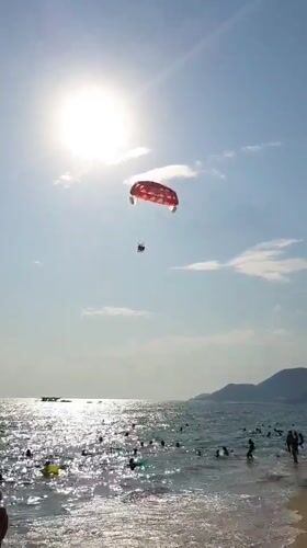 Busy summer afternoon at Cleopatra Beach, Alanya