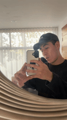 Man takes mirror selfies in Mexico town
