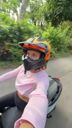 Scooter selfies on the streets of Ko Samui