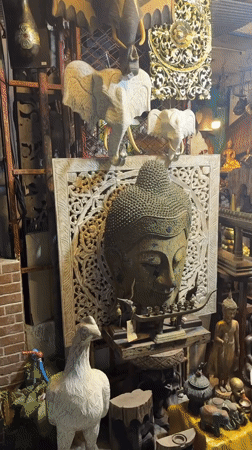 Art shop with Buddha artifacts documented in Choeng Mon