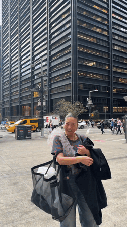Evening photography session captures New Yorkers near city architecture