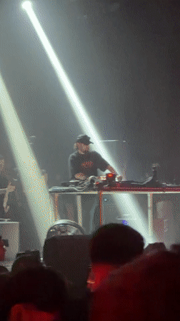 Early morning DJ set draws crowd in Buenos Aires