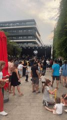 Live band draws crowds to outdoor concert in Badalona
