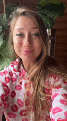 Woman documents creative session with selfies and artwork in Russia