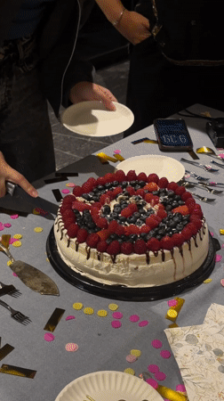 Late-night cocktail service documented in Tlaxcalancingo, Mexico