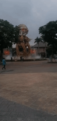 Morning tourist activity documented at Sun World Ha Long park