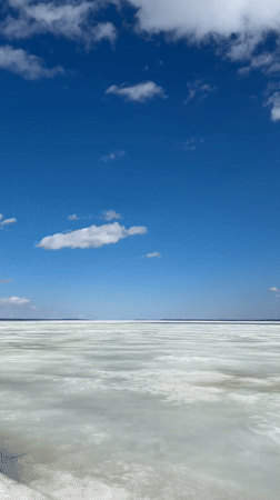 Spring ice breakup observed on Russian lake