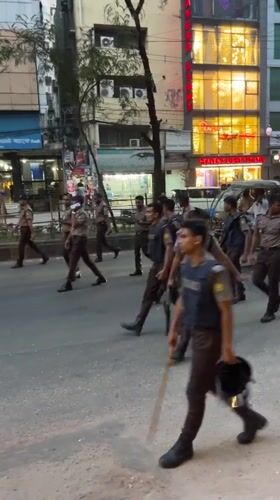 Daytime protest documented on Dhaka streets June 4