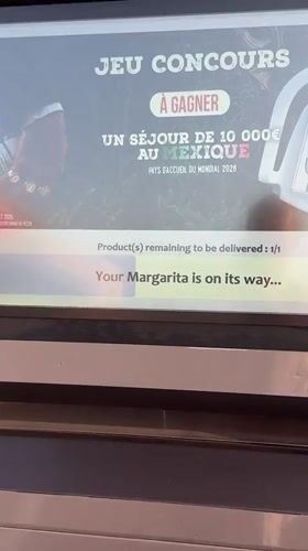 24/7 pizza vending machine order from kiosk to car