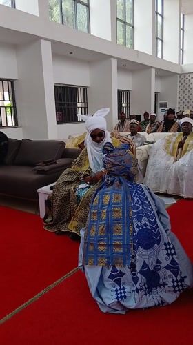Traditional gathering with robed figure draws crowd in Nigeria