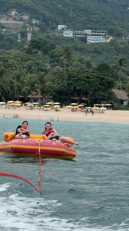 Tubing and swimming off Ko Samui's sunny coastline