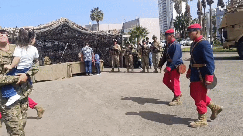 Military ceremony with public display held at Arica army barracks