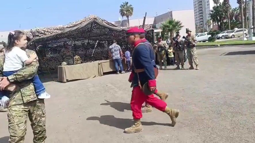 Military ceremony with public display held at Arica army barracks
