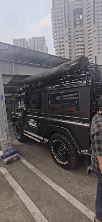 Jakarta morning: street life, a modified Land Rover, and live music