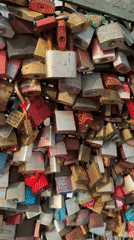 Love locks documented on Cologne's Hohenzollern Bridge