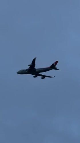 Overcast morning in Leudelange: planes, streets, and dramatic skies