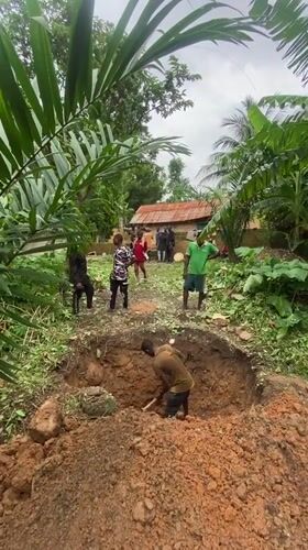 Community gathers for burial ceremony in Achara, Nigeria