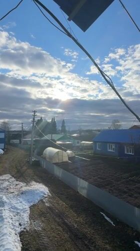 Spring thaw documented in rural Oktyabrsky, Russia