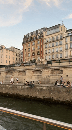 Seine riverbank life and a snow-themed Pont Neuf installation