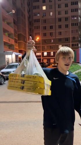 Late-night pizza run and arcade boxing in Izhevsk
