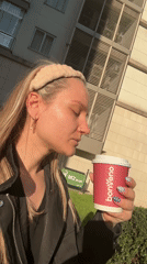 Woman documents early morning skincare routine in Istanbul