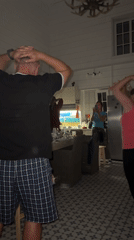 Late-night hangout with dancing and pool in Zelenaya Roshcha