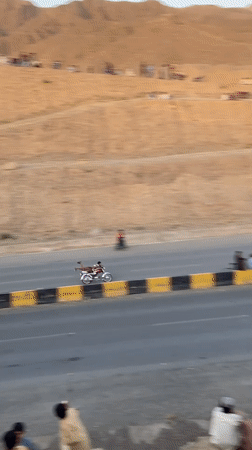 Motorcycle race draws crowds to Kuchlak highway