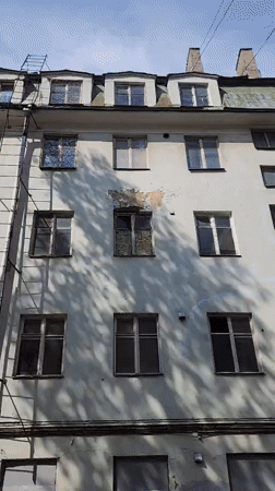 Street-level tour of Moscow's historic central neighborhood architecture