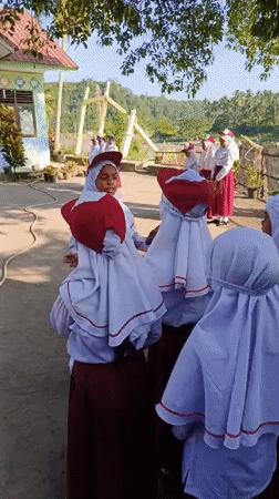 Indonesian students perform flag ceremony, rehearsals in Simpangjaya