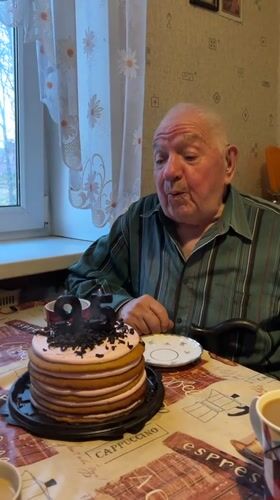 95-year-old celebrates birthday in Klin, Russia