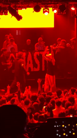 Buenos Aires concert features surprise birthday cake presentation