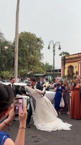 Wedding celebration captured in Orizaba town square