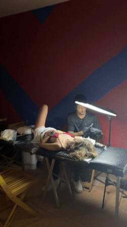 São Paulo venue hosts tattoo artists and DJ performance