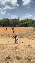 Youth baseball teams complete game with handshake in Venezuela
