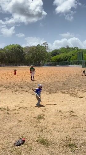 Youth baseball teams complete game with handshake in Venezuela