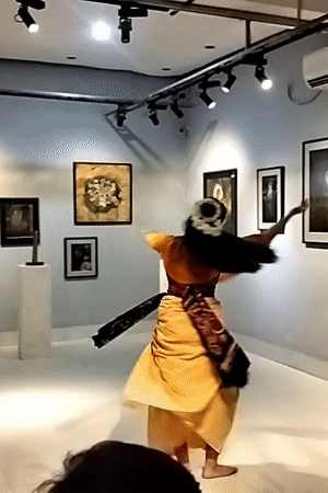 Traditional dance performance held in Dhaka art gallery