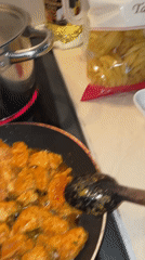 Complete chicken fettuccine cooking session filmed in Zlatograd kitchen
