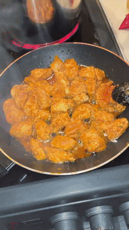 Complete chicken fettuccine cooking session filmed in Zlatograd kitchen