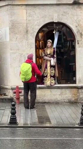 Rainy afternoon street life documented in Istanbul