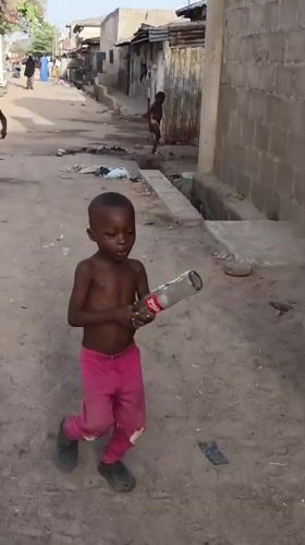 Children observed in Gwagwarwa neighborhood during morning hours
