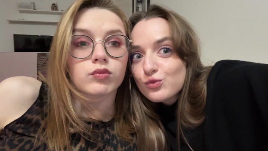 Two women take selfie in Kragujevac residential area