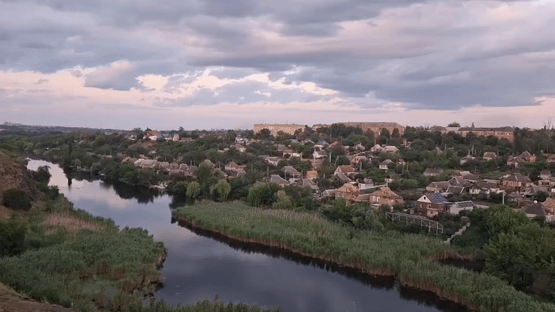 Nature and neighborhood on the outskirts of Kryvyi Rih