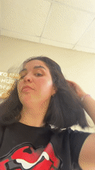 Woman documents hair salon visit over 84-minute period