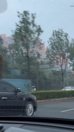 Rainy day traffic observed in Zhangjiajie, China